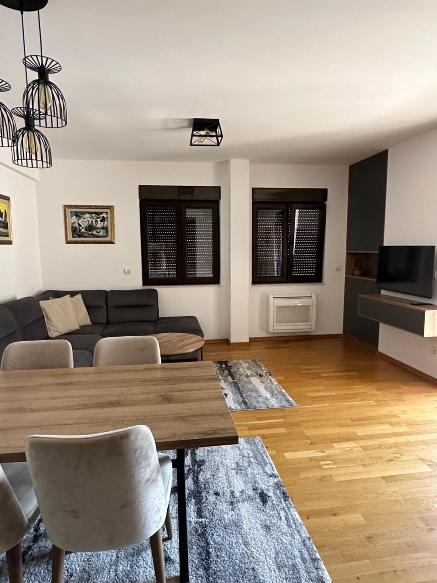 Apartmani Jedro Rafailovici Eksteriør bilde