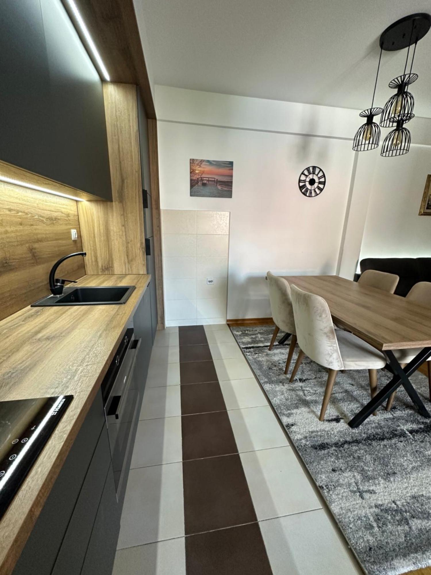 Apartmani Jedro Rafailovici Eksteriør bilde