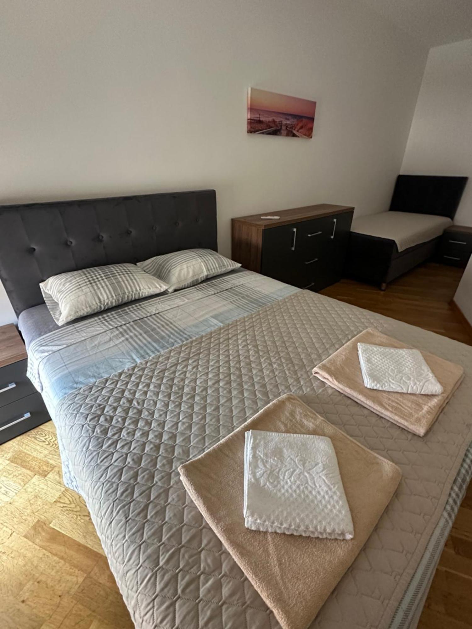 Apartmani Jedro Rafailovici Eksteriør bilde